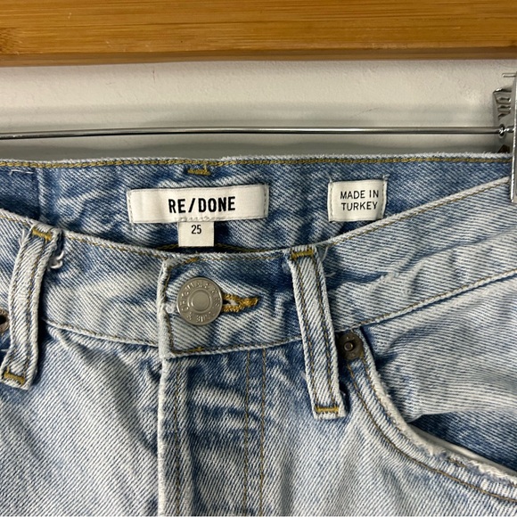 Re/Done Originals 90s High Rise Loose Jeans with Busted Knee - Picture 5 of 9